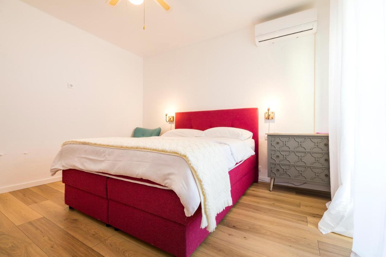 Alaburic Rooms & Apartment มาลีโลชินจ์ ภายนอก รูปภาพ