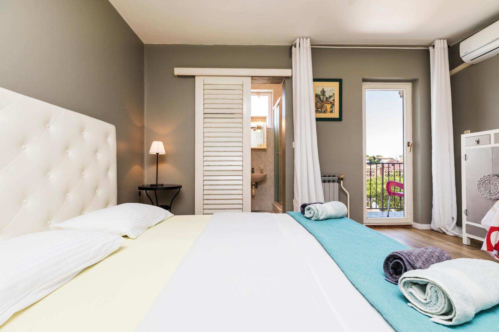 Alaburic Rooms & Apartment มาลีโลชินจ์ ภายนอก รูปภาพ