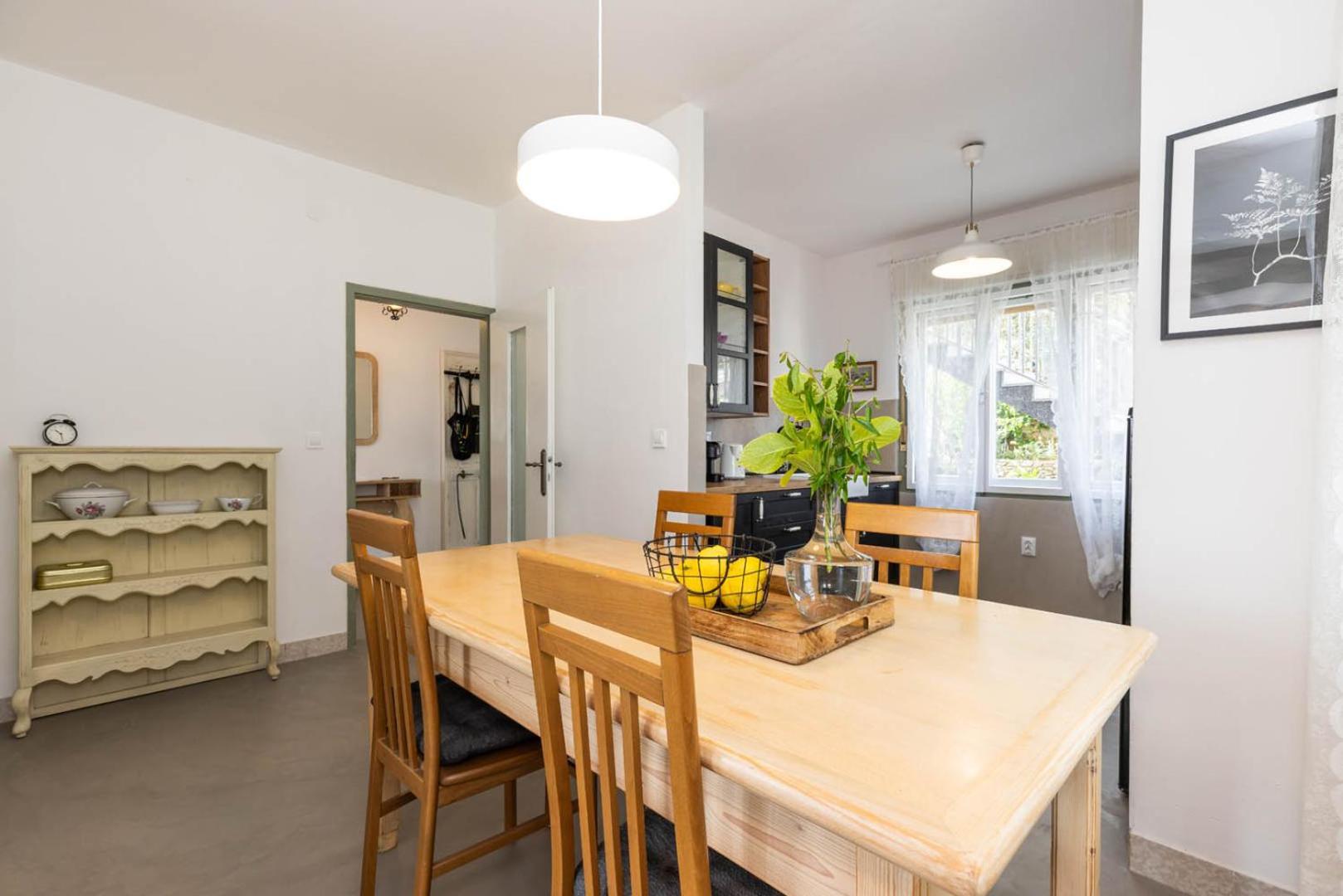 Alaburic Rooms & Apartment มาลีโลชินจ์ ภายนอก รูปภาพ
