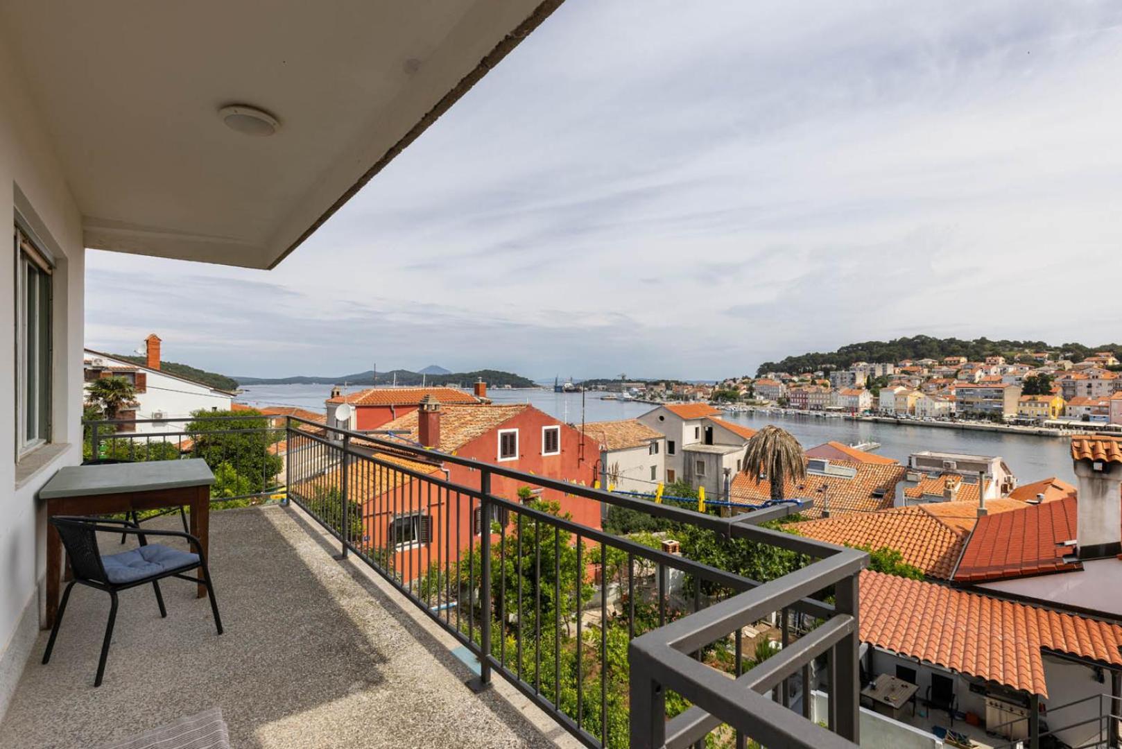 Alaburic Rooms & Apartment มาลีโลชินจ์ ภายนอก รูปภาพ